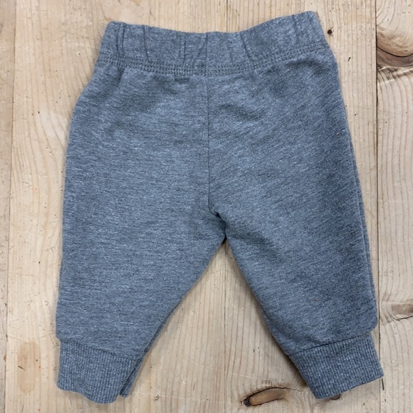 Baby Boy Lot- 0-3 Mo. Carters Incl. Old Navy Brand- 4 shirts-2 pants-1 pr socks - Picture 15 of 17